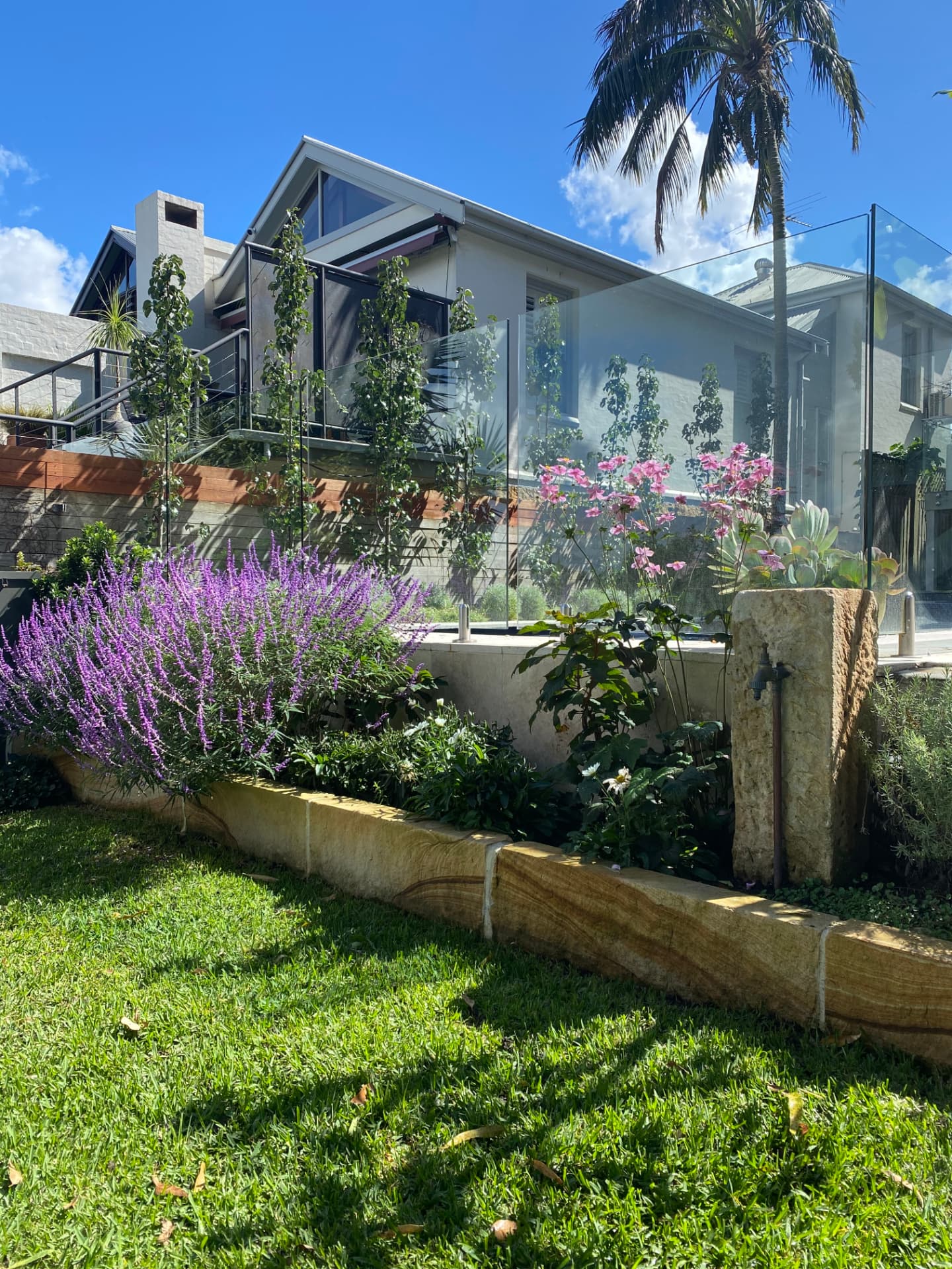 Lawn & Sandstone
